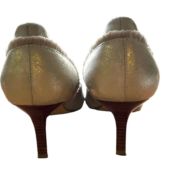DONALD PLINER FLOE SILVER LEATHER/POINTED TOE/KITTEN HEEL CLASSIC PUMP SIZE 8.5M - Picture 4 of 8